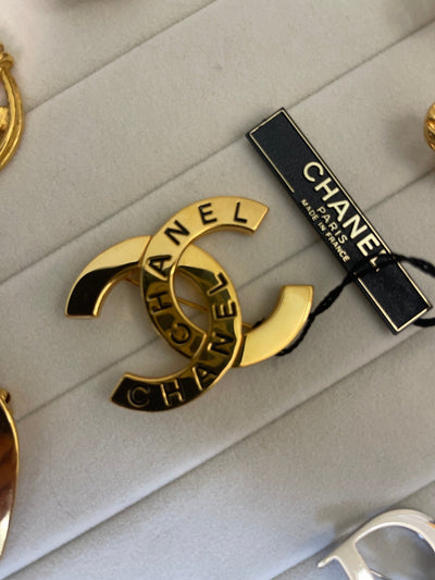 Chanel Brootch Insignia