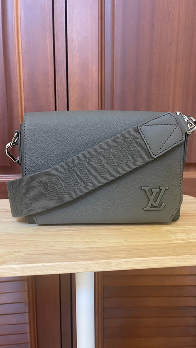 Louis Vuitton Takeoff Messenger PM Grey-Green