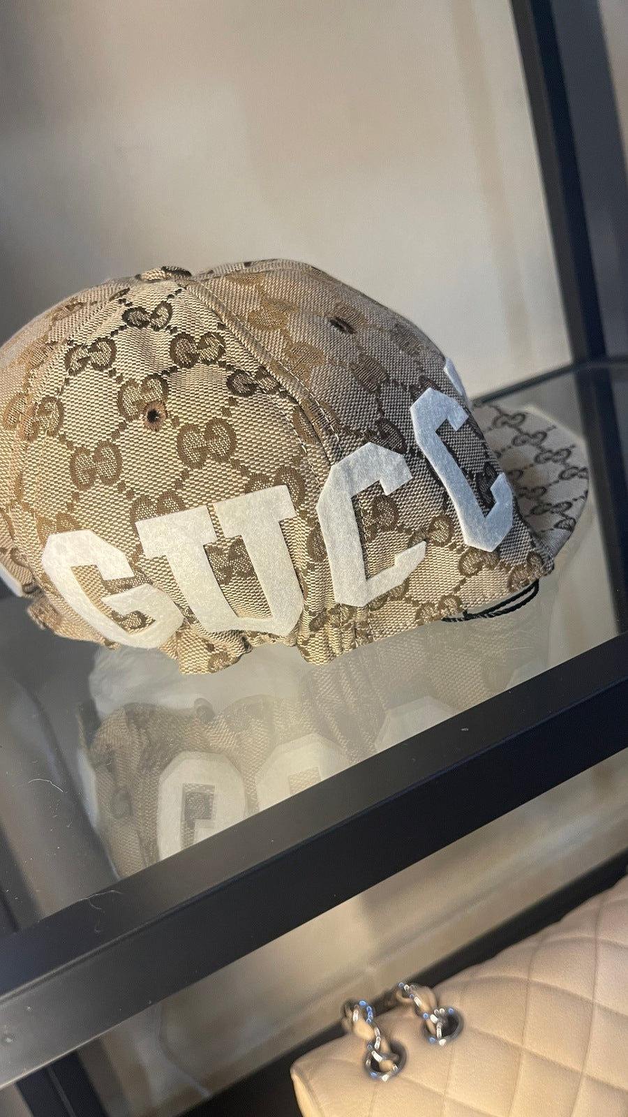 GUCCI GG Supreme cap キャップ 定価75,900円 4F7DAE44-9727-48C5-8773-