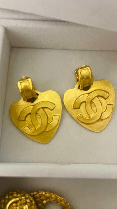 Chanel Dangle Heart 95P 24kt Gold Earrings