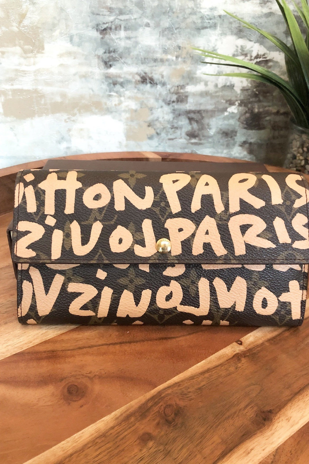 Louis Vuitton Monogram Canvas Patches Pochette Metis Bag - Yoogi's