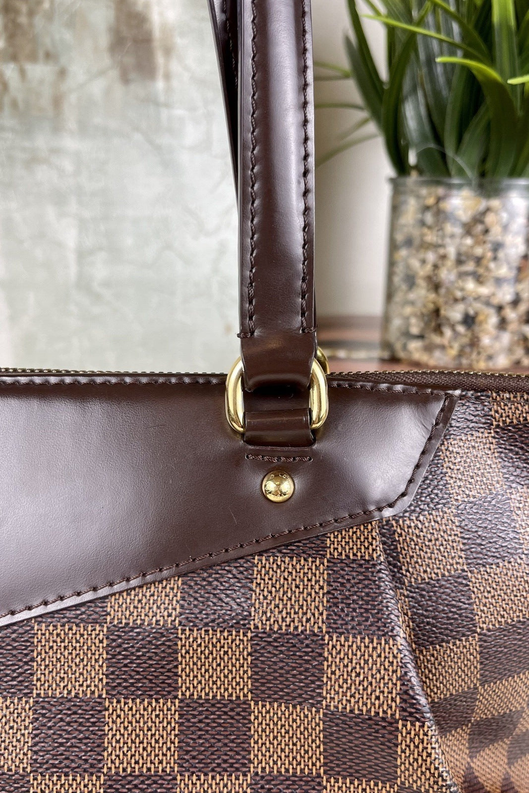 lv westminster size